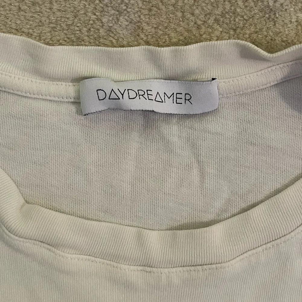 Nashville rainbow Daydreamer graphic T-shirt women’s size medium - Image 4