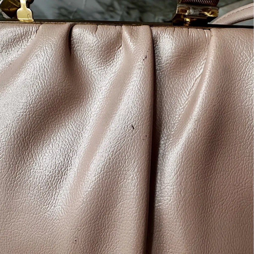 Vintage Blush Leather Kiss - Image 6