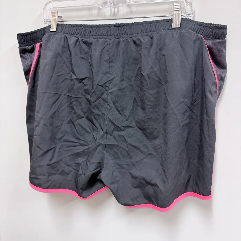 Old Navy Active lined Shorts size XL - Image 2