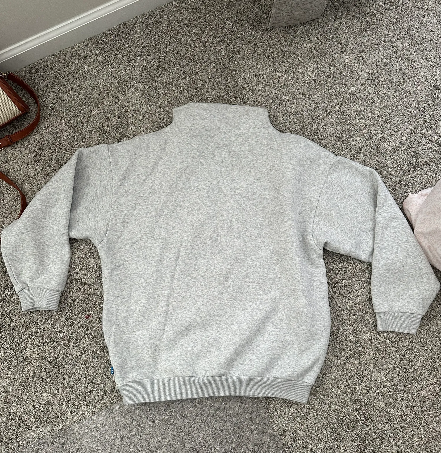 Adidas Sweatshirt - Image 4