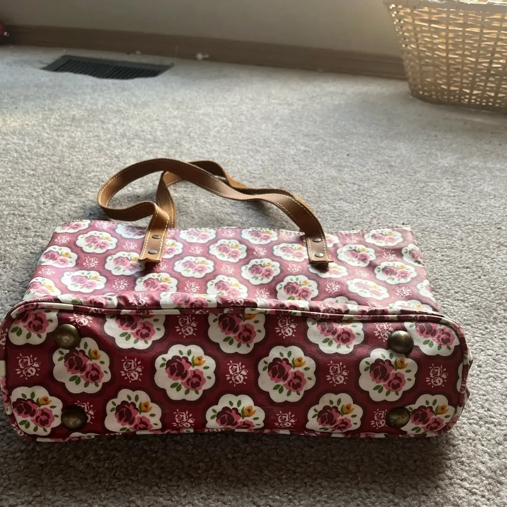 Vliving Red Rose Shabby Chic Leather Trim Tote Purse - Image 4