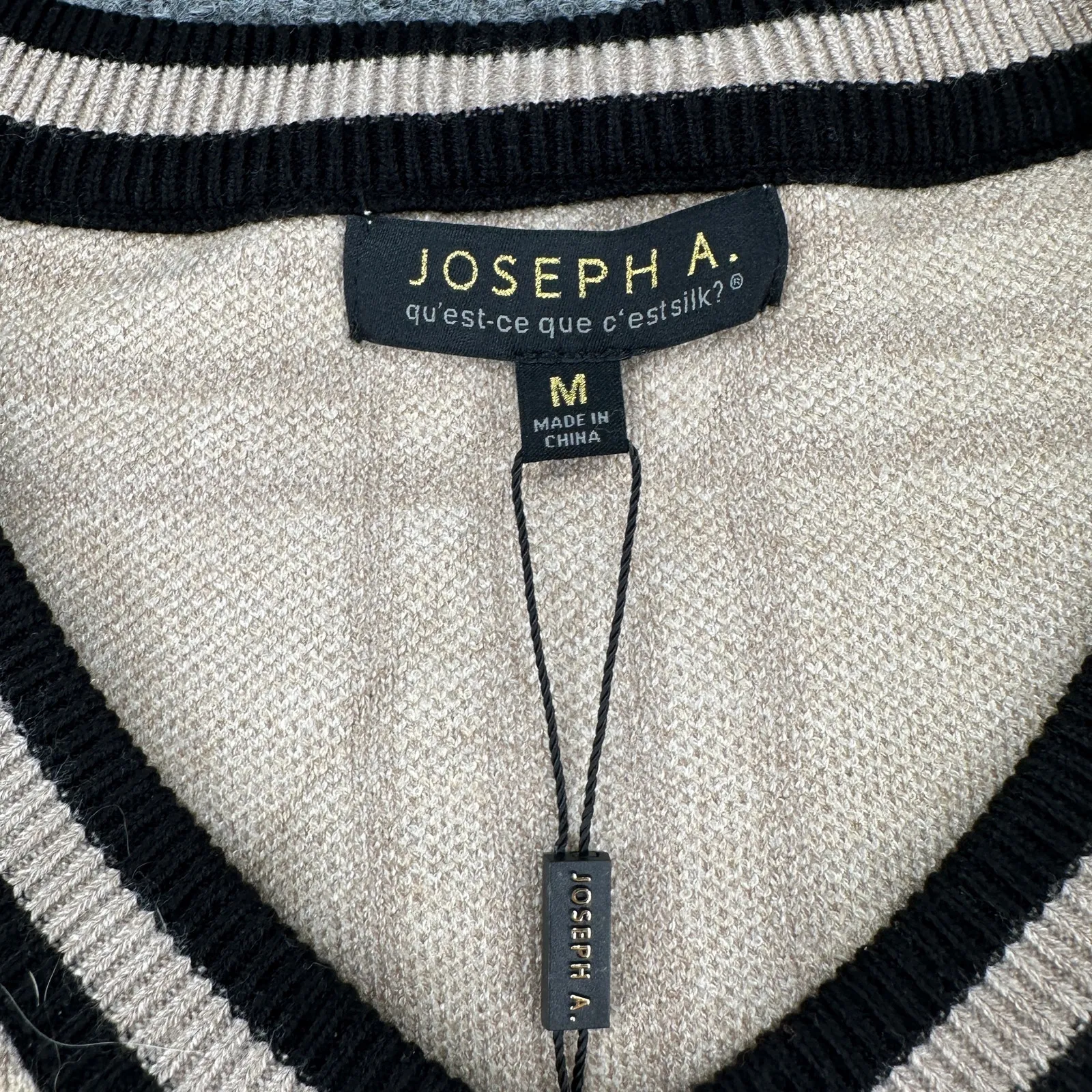 Joseph A. Winter Plaid Oversized Sweater Black Cream Preppy Soft Medium - Image 6