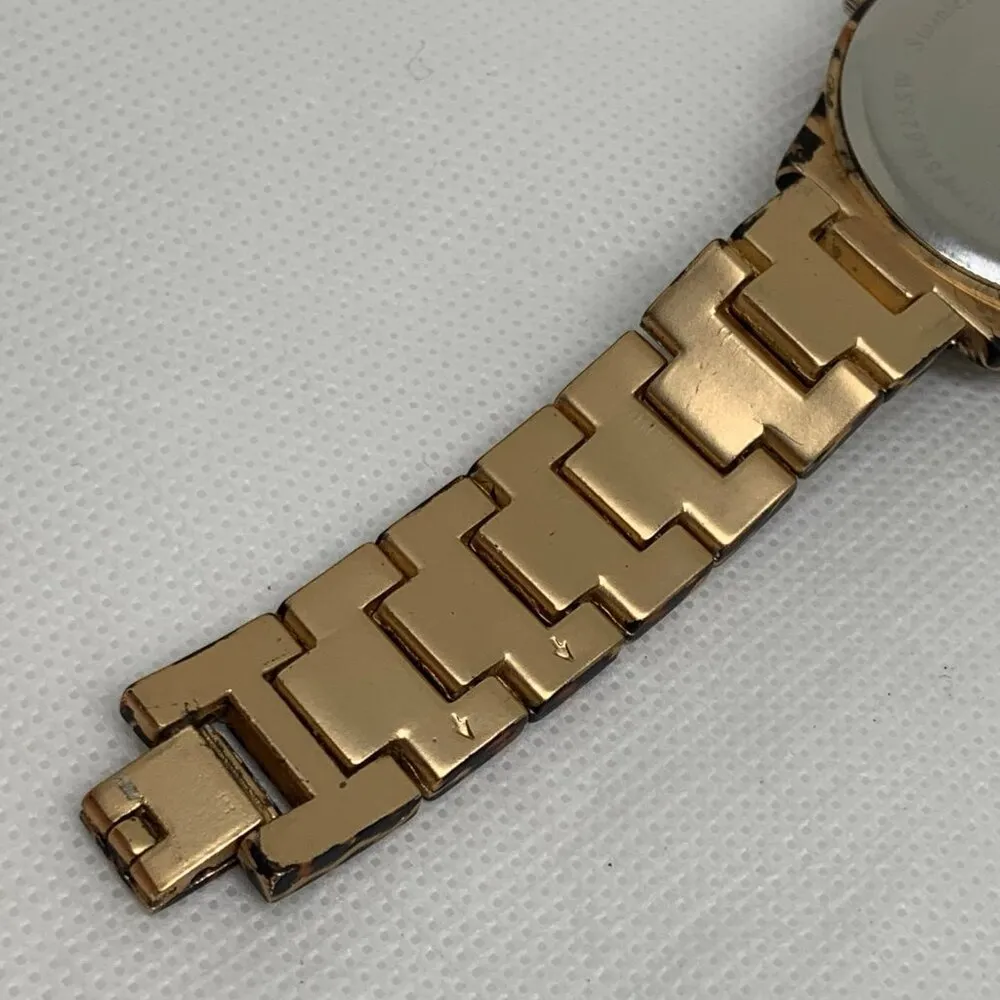 Ny & co women watch Leopard Print quartz analog 35mm bracelet size 6.5” running - Image 8