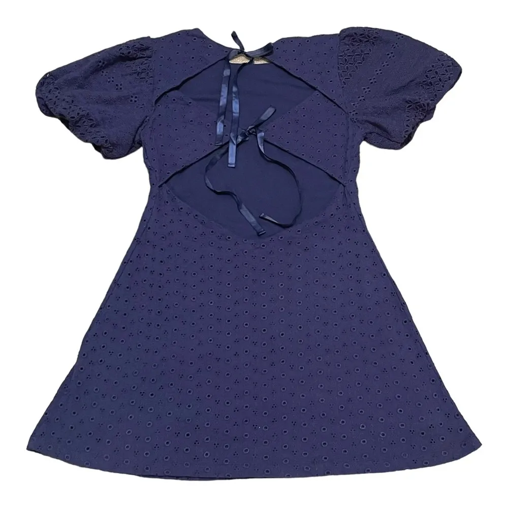 New Apricot Rose Puff Sleeve Eyelet Dress in Navy Size Large - Image 4