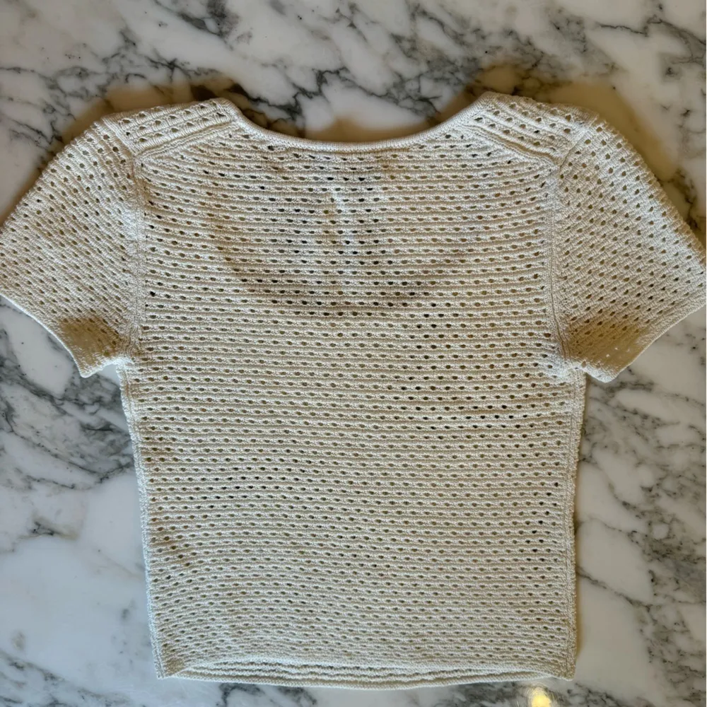 NWOT Vince Crochet XS Gorgeous Ivory Top - 3 small snags in front - see photos - Image 4