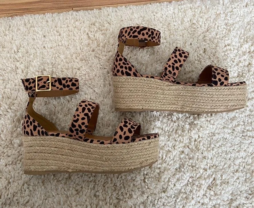 Qupid Platform Sandals - Image 2