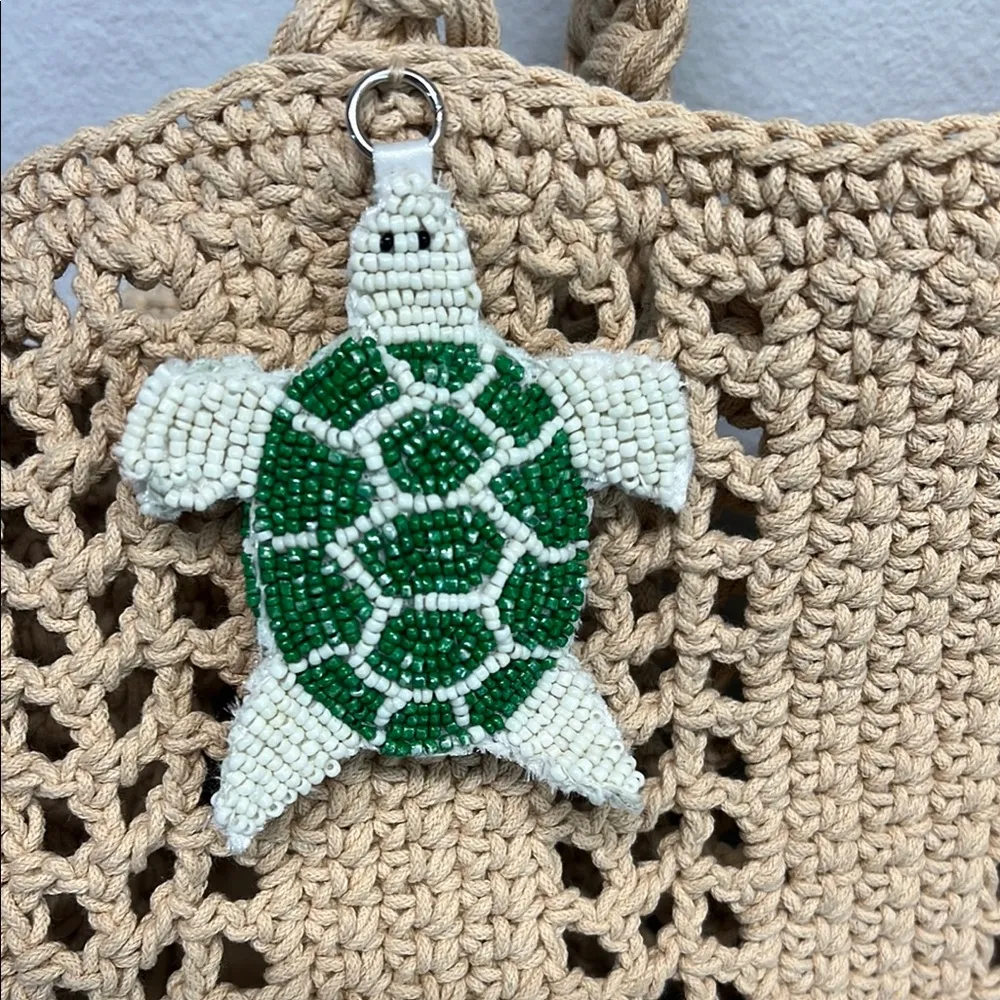 🐢Crochet Tote Bag with Turtle Charm ✨ Tan - Image 2