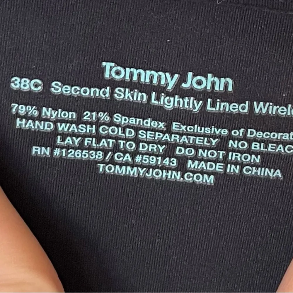 Tommy John Black Second Skin Lightly Lined Wireless Bra - Image 6