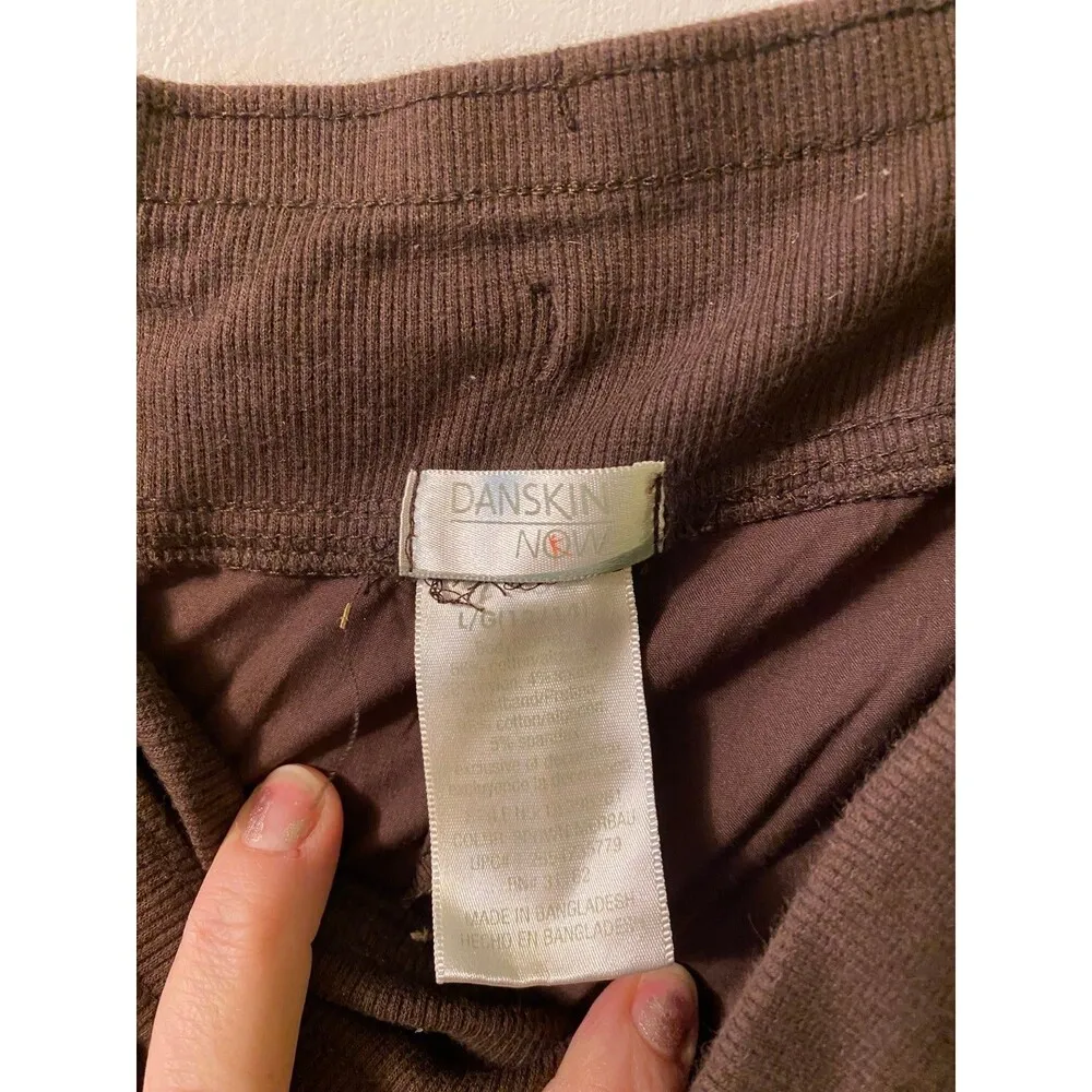 Danskin Now zip off capri pants into shorts size Large Brown - Image 7