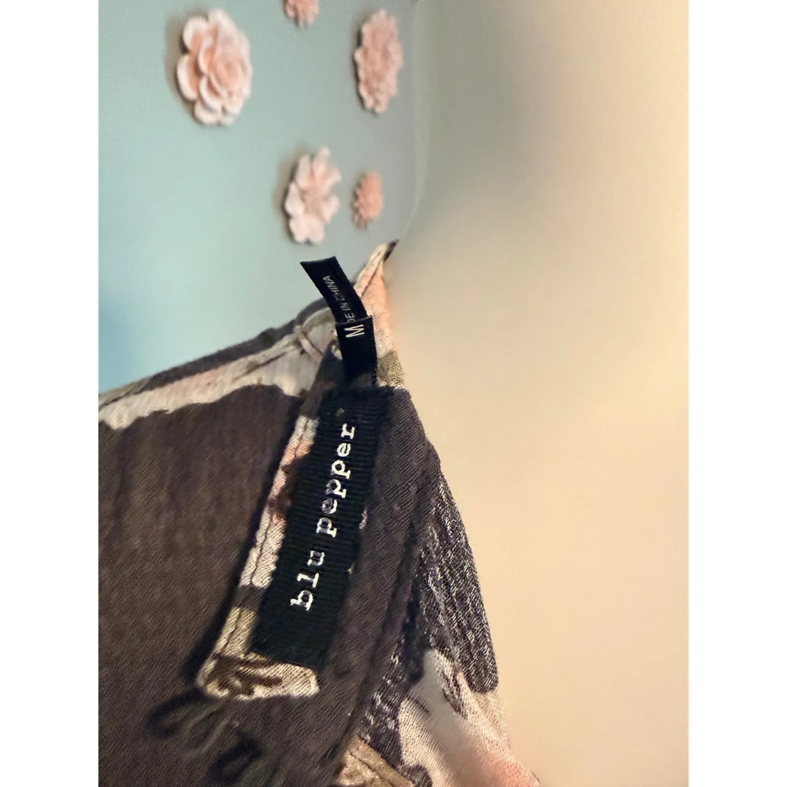 Blu Pepper Floral Lace Mock Neck Long Sleeve Tunic Dress Charcoal Pink M - Image 5