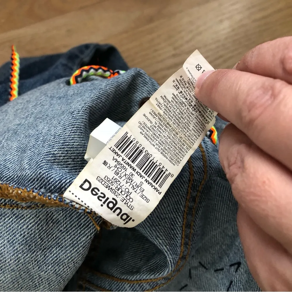 - Desigual cropped denim jacket embellishments power spellout - Image 7