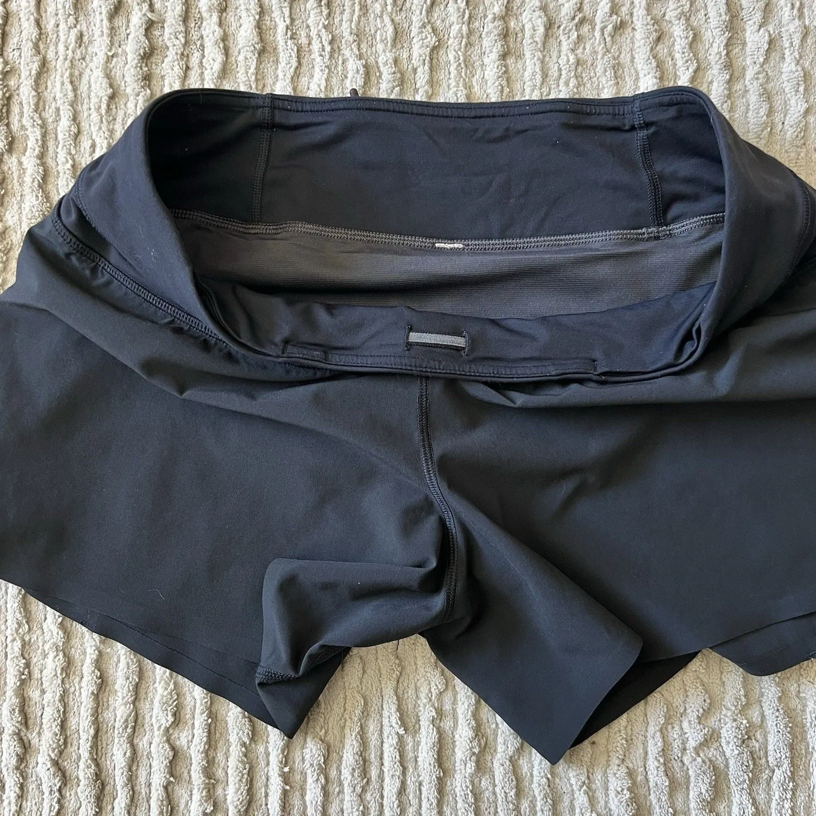 Lululemon Women’s Shorts Black Running Lined Speed Up Zip Pocket Sz 8 Very GUC - Image 3