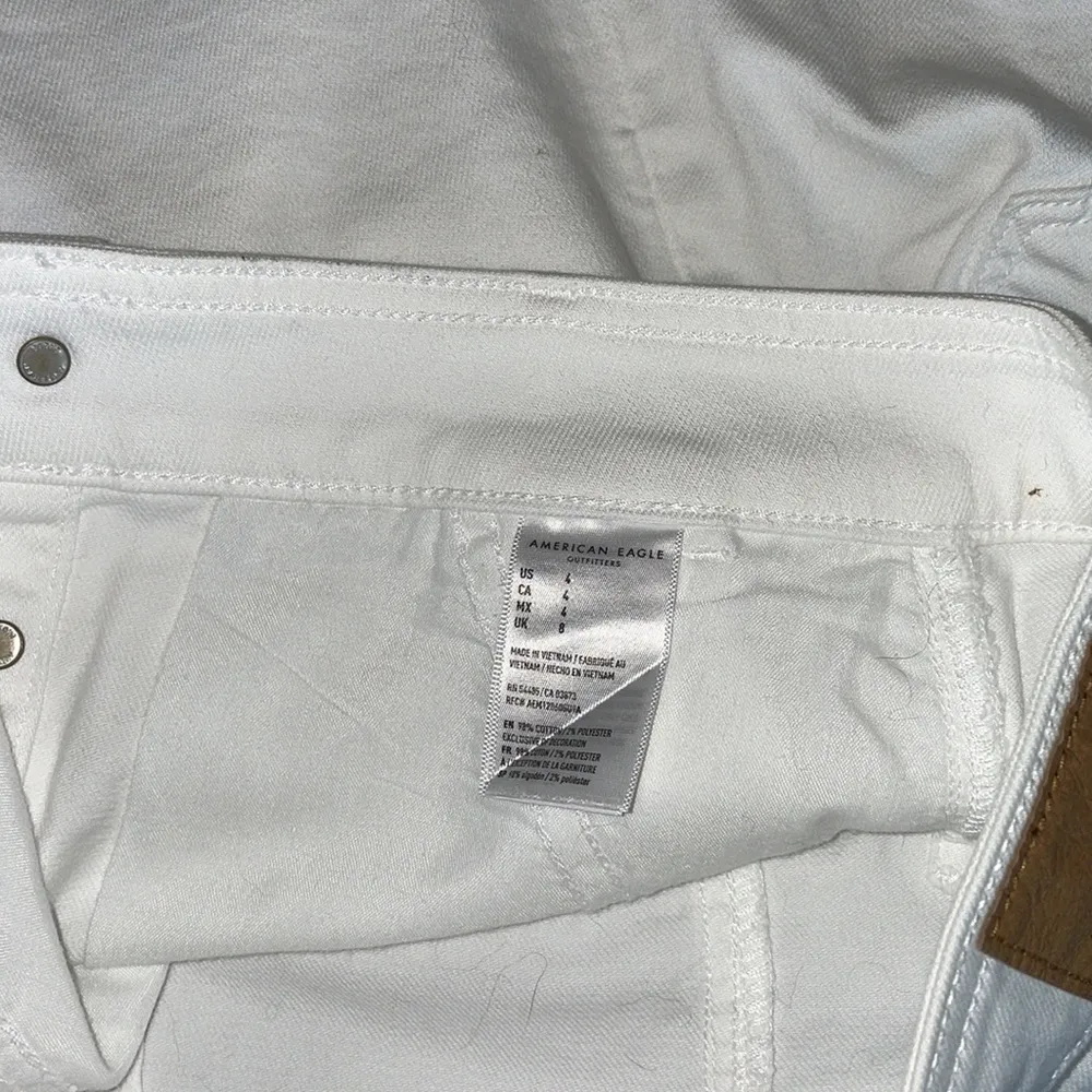 NWOT AMERICAN EAGLE OUTFITTERS WHITE BUTTON FRONT HI RISE A LINE MINI SKIRT - Image 6