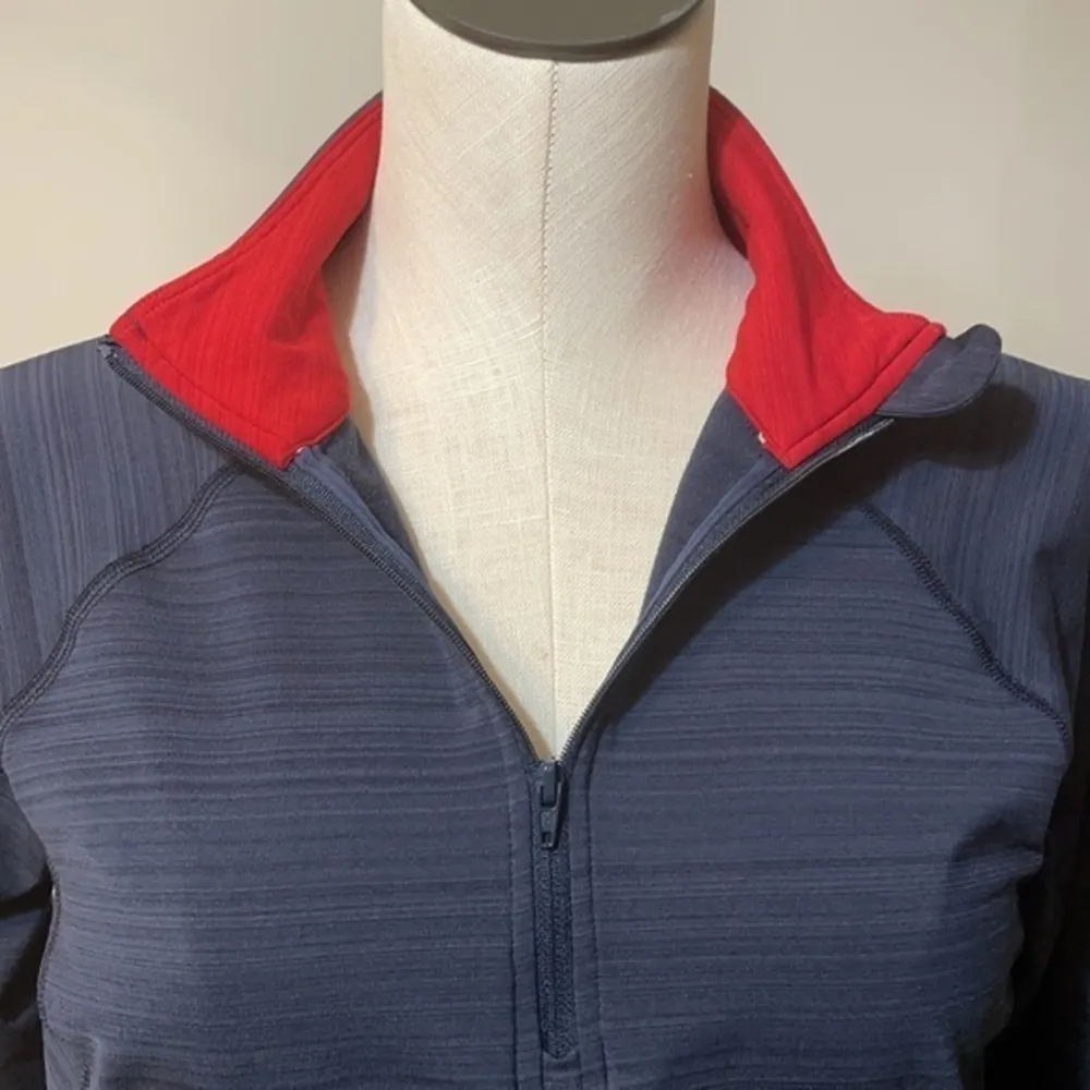Fila Blue Woman’s Active Pull Over half zipper pleated back top Sz Medium - Image 4