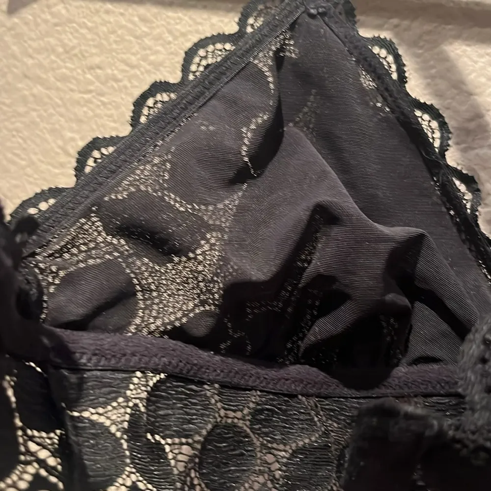 Aerie Women’s Black Lace Bralette Size Medium - Image 11