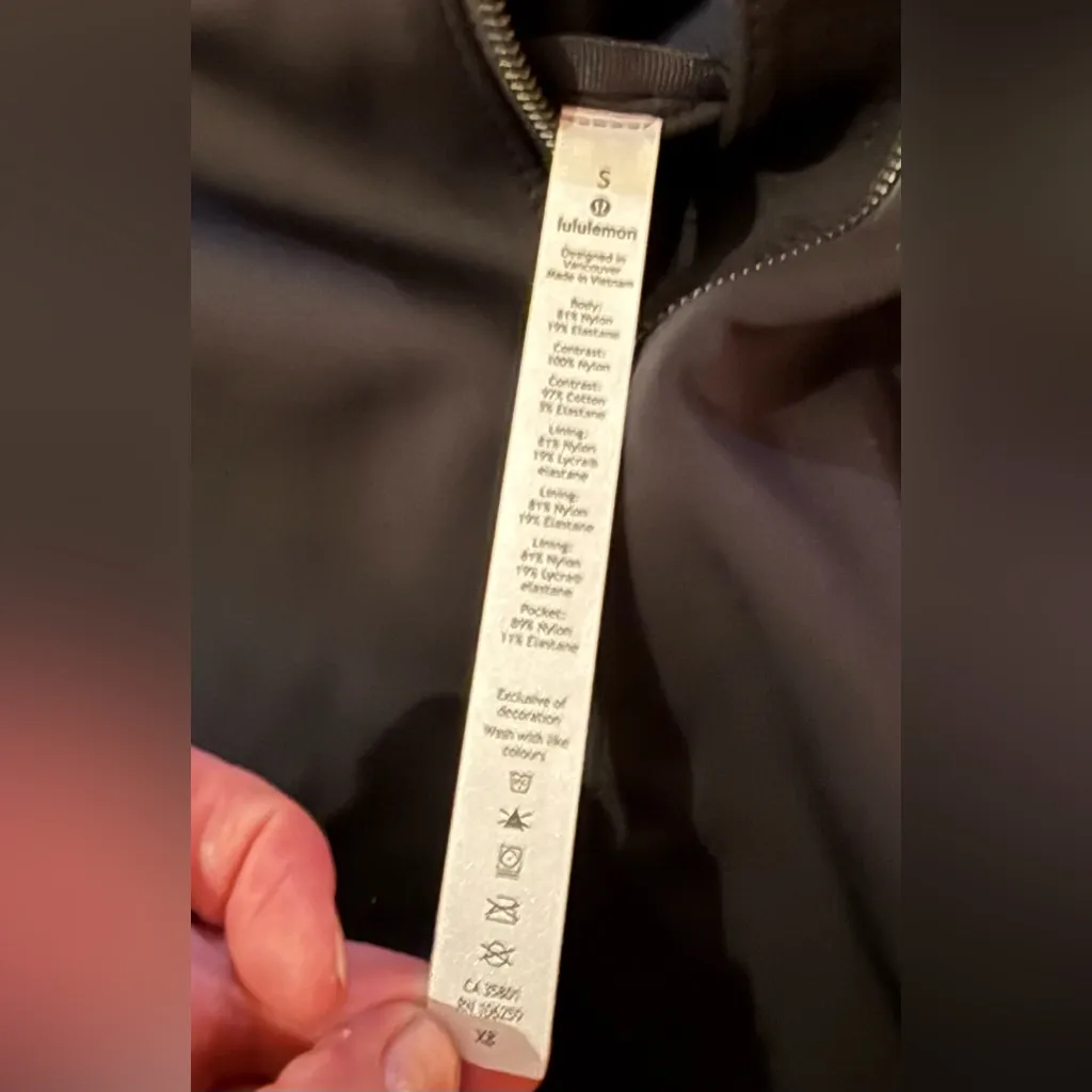 Lululemon Swept Along Jacket Coat Black Zip Bomber | 2019 Retired | Size S - Image 8