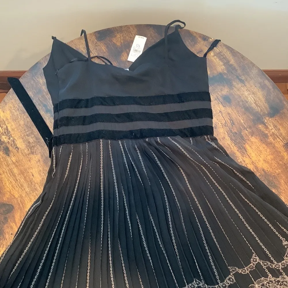 LOFT Black chiffon dress - Image 6