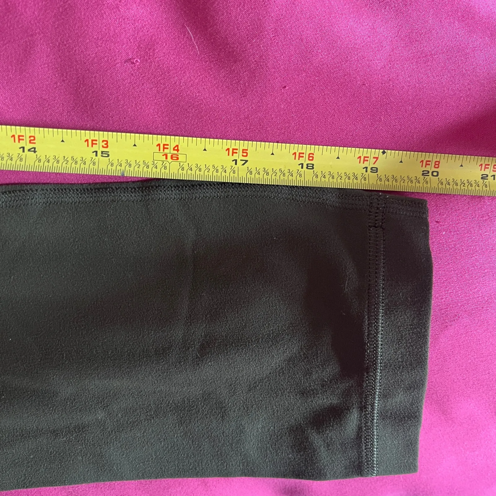Lululemon Women's Align Crop 21" Olive Green High Rise Yoga Pants Size 4 - Image 6