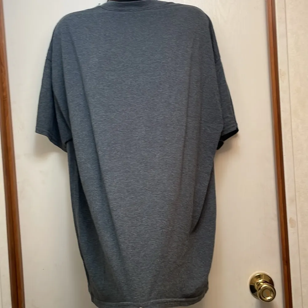 Extra large‎ gray, Disney graphic shirt. Snow White featuring grumpy Dorf. - Image 4