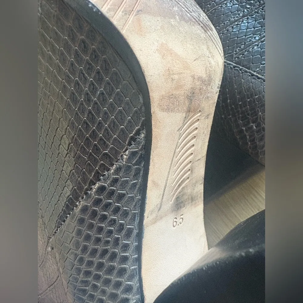 Paige Frankie Snake Skin Embossed Block Heel Booties Women’s Size 6.5 - Image 7