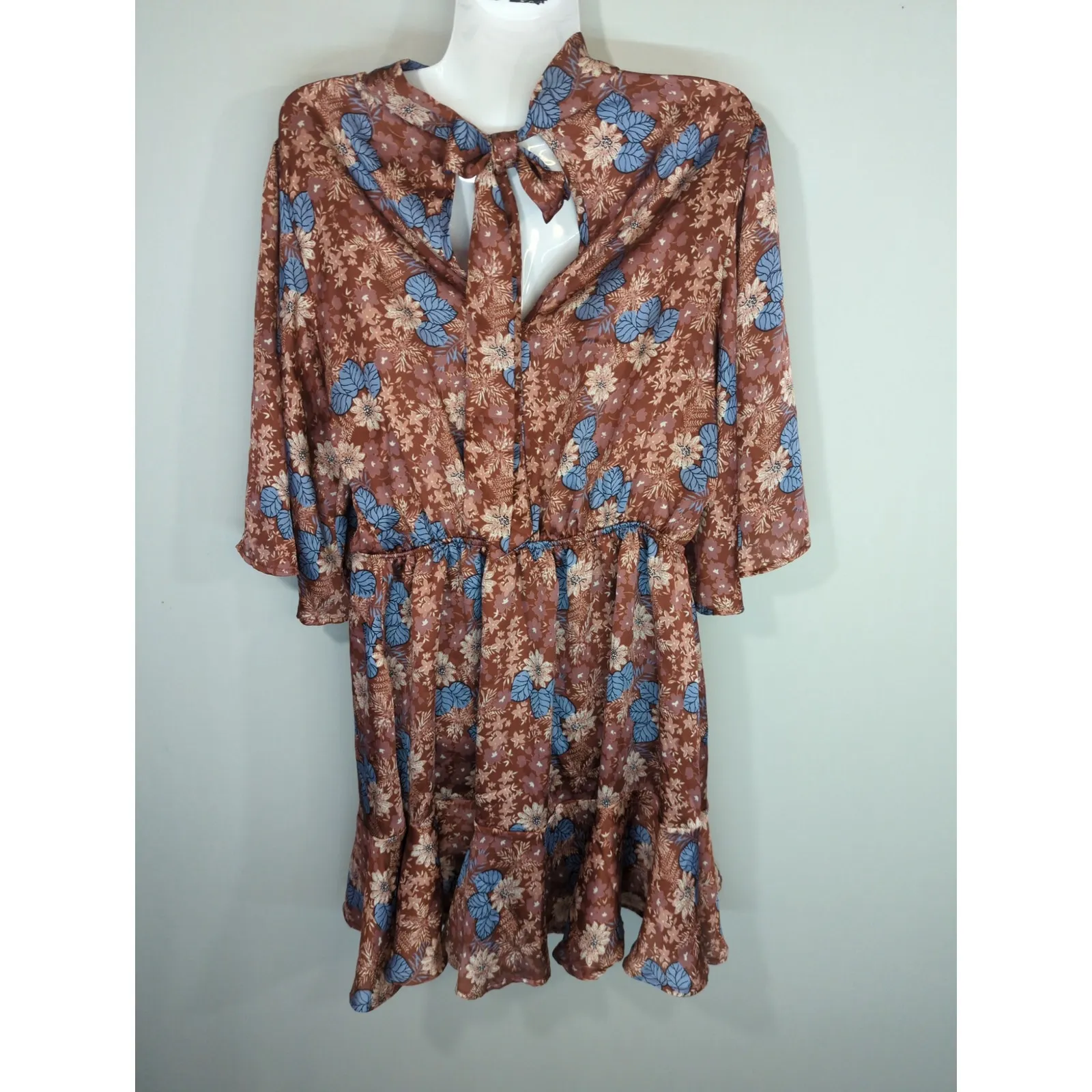 VICI Foster Satin Floral Keyhole Mini Dress - Size M - Mauve Tiered Bell Sleeve - Image 6