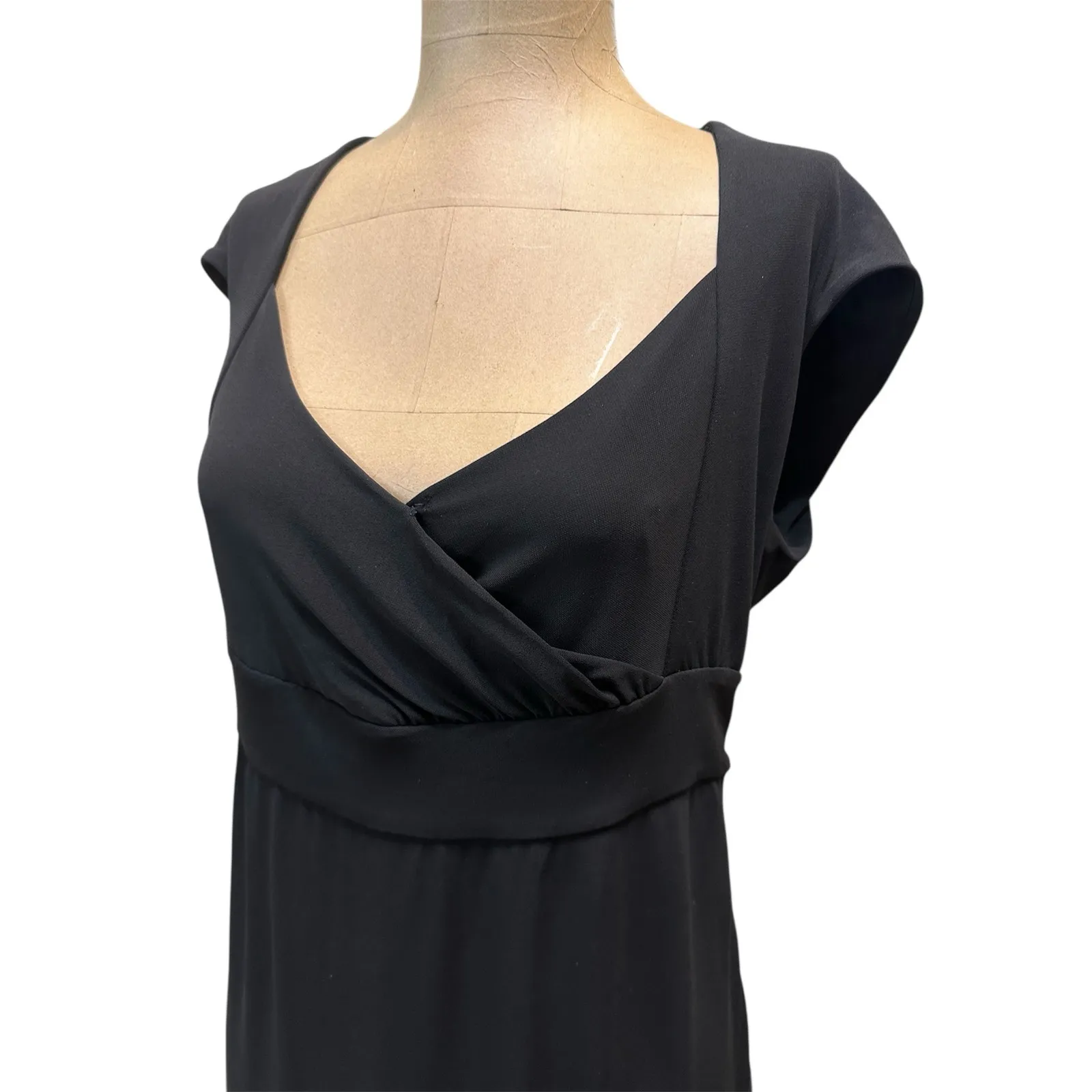 Celine Vintage Sheath Dress Black Jersey Sweetheart Neckline Cap Sleeve size 8 - Image 4