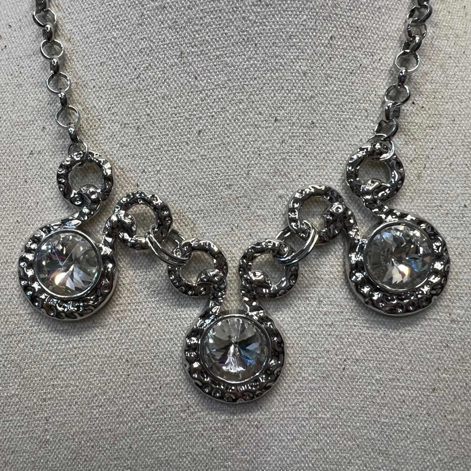 Silver Crystal Medallion Statement Necklace Chain Link Modern Glam Jewelry - Image 3