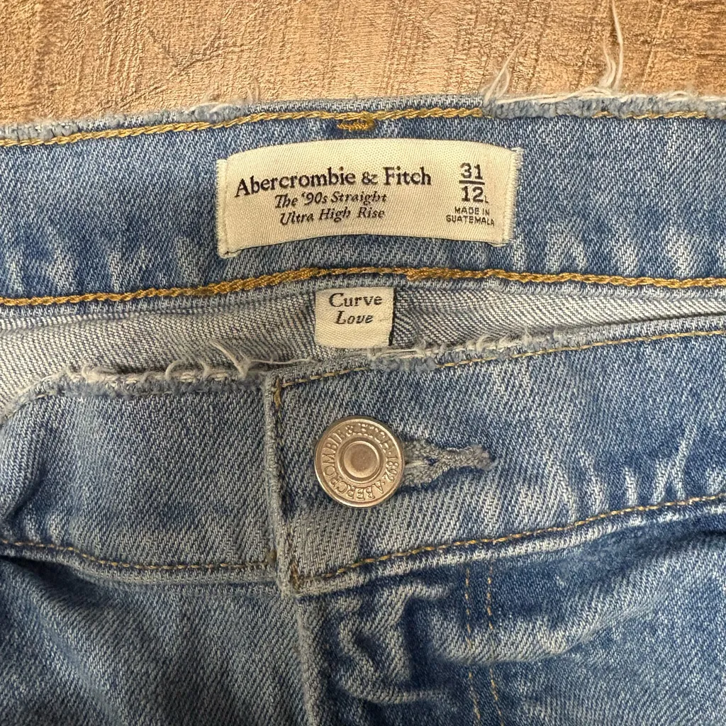 Abercrombie & Fitch Curve Love High Rise 90’s Straight Ripped/Distressed Size 12 - Image 2