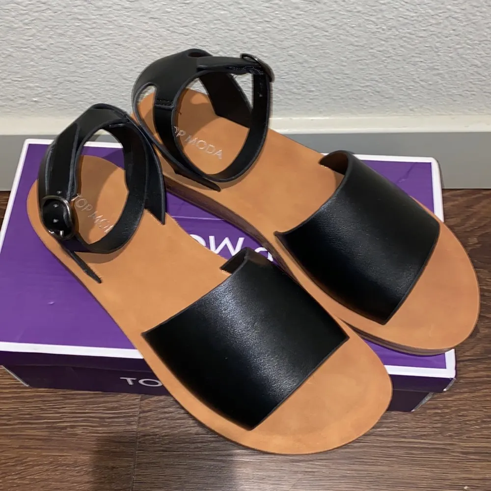 Black Sandals - Image 2