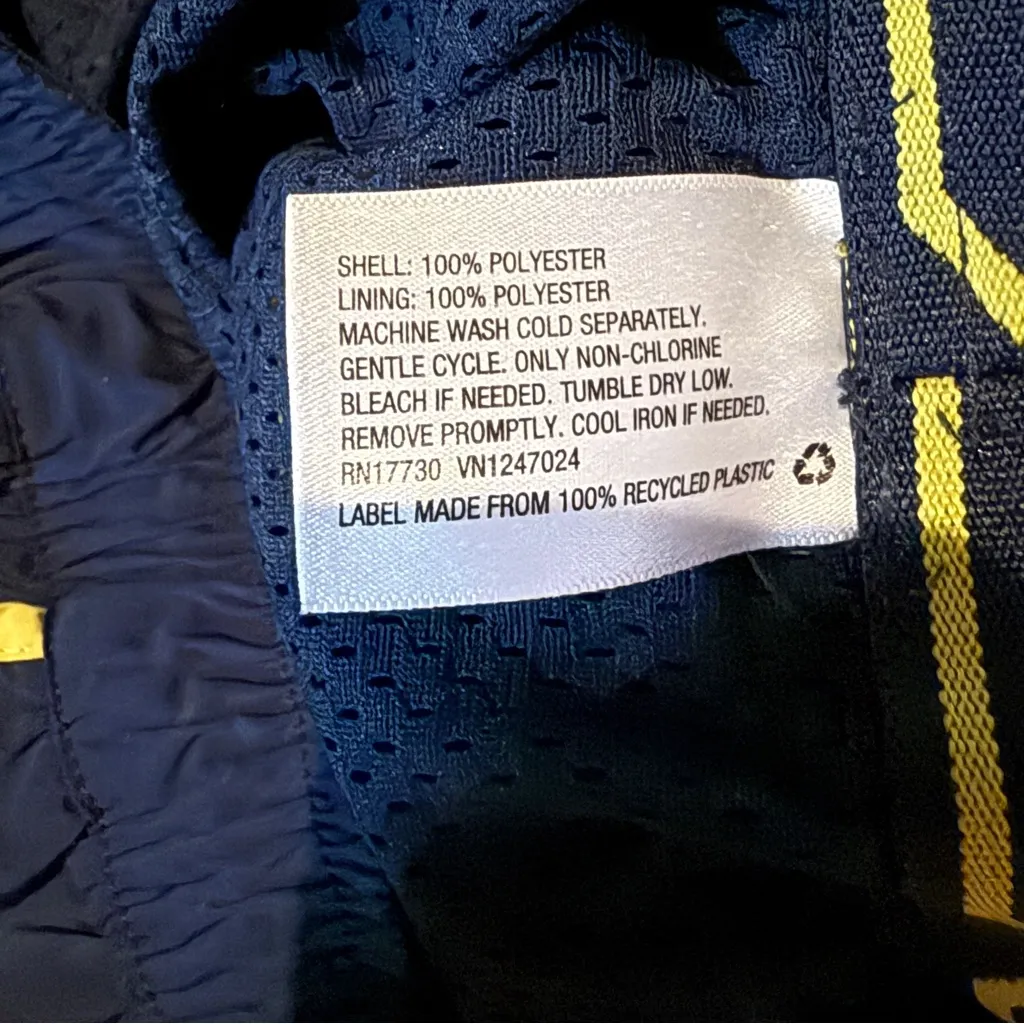 Hunter for Target Activewear Shorts Women’s Size Small Navy Yellow Side Zip Blue - Image 6