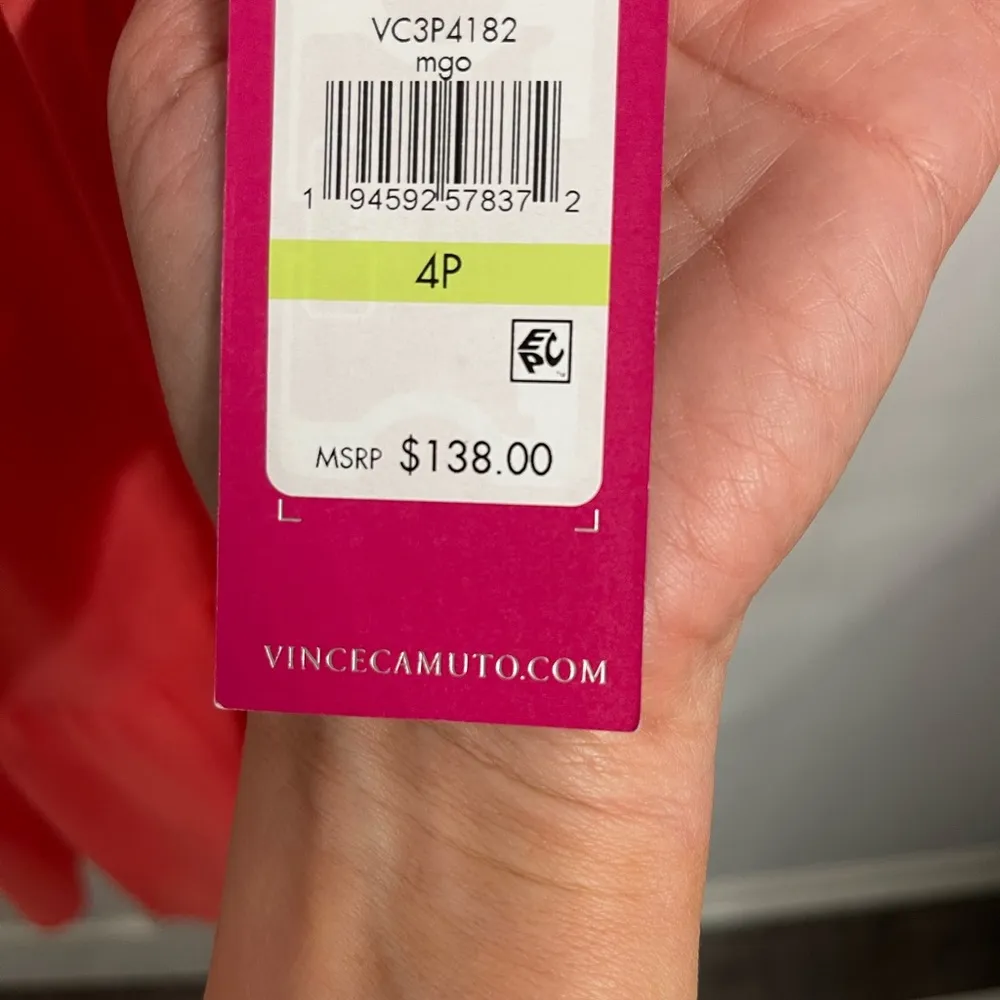 NWT Vince Camuto Chiffon Pleated Sleeve Float Dress, Size 4P - Image 7