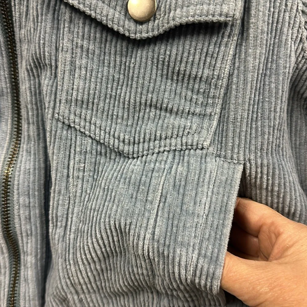 Newberry Kustom Blue Corduroy Cropped Button Up Jacket with Pockets Medium - Image 3