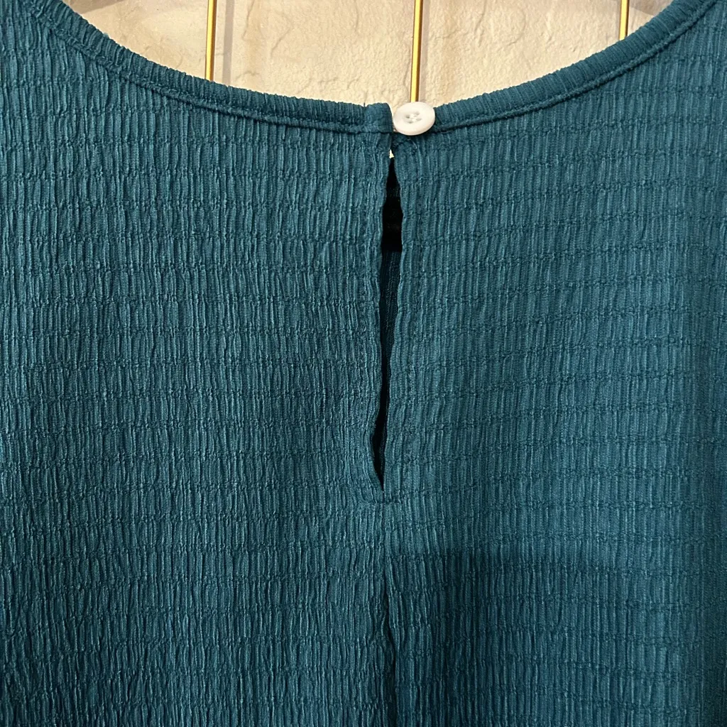 Teal Crinkle Short Sleeve Top NWT Work Attire 2x plus size Blue - Image 4