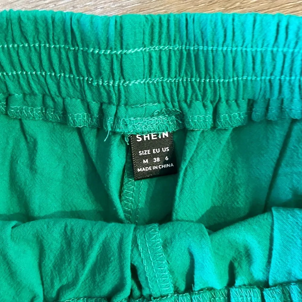 SHEIN Green Pajama Set Cozy and Stylish - Image 2