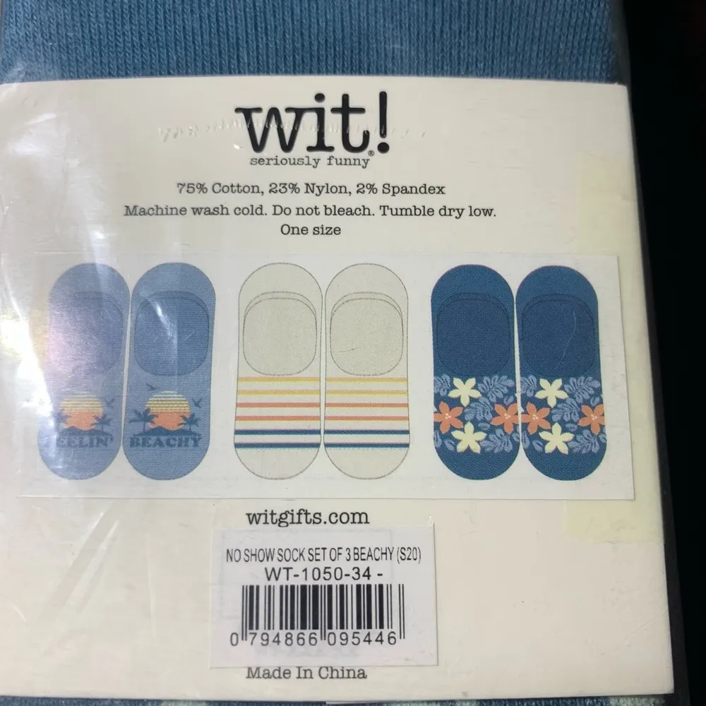 Karma Blue and White Beach No Show Socks - Image 4