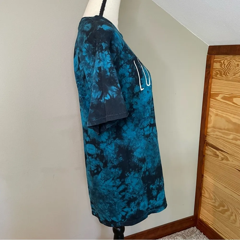 Port & Company Blue Black Tie Dye Louisiana Home Grown Short Sleeve Tee Medium - Image 2