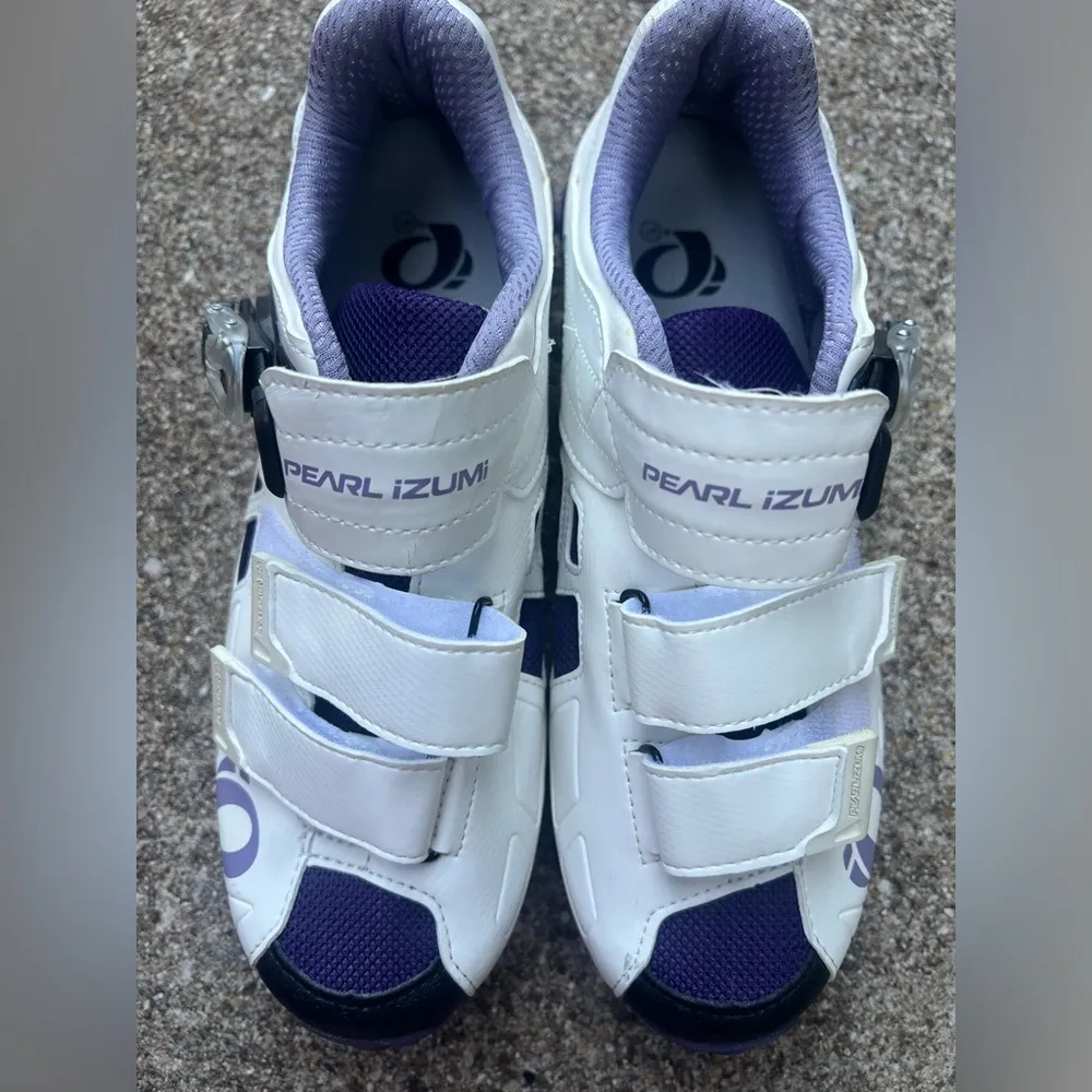 Women’s purple white Pearl Izumi
X-Alp Enduro IV Bike Shoes - Image 4