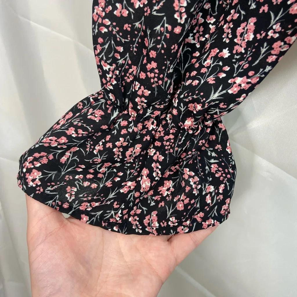 EUC No Frills women’s black pink floral flare sleeve off - Image 2