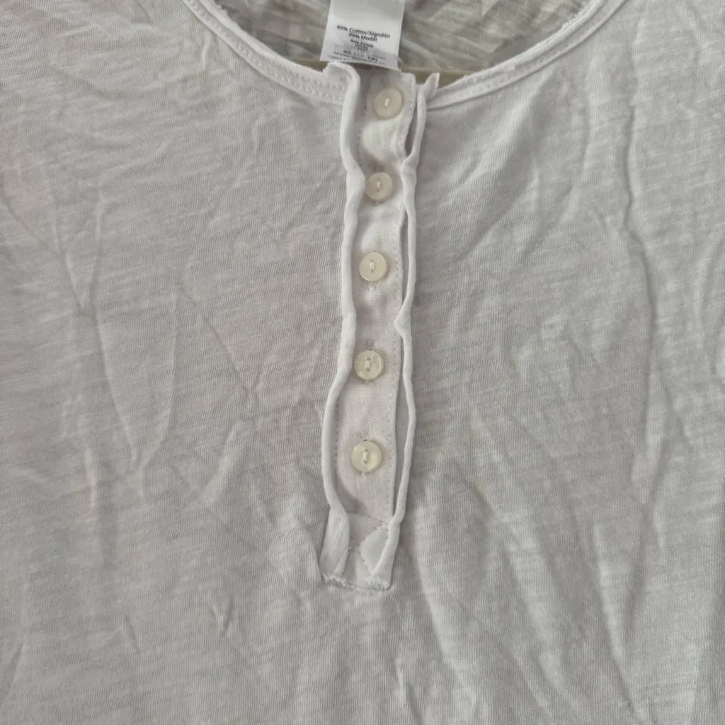 Time & Tru Henley Tank Top Women’s XL 16-18 White Fashion Raw Edge Detail - Image 3
