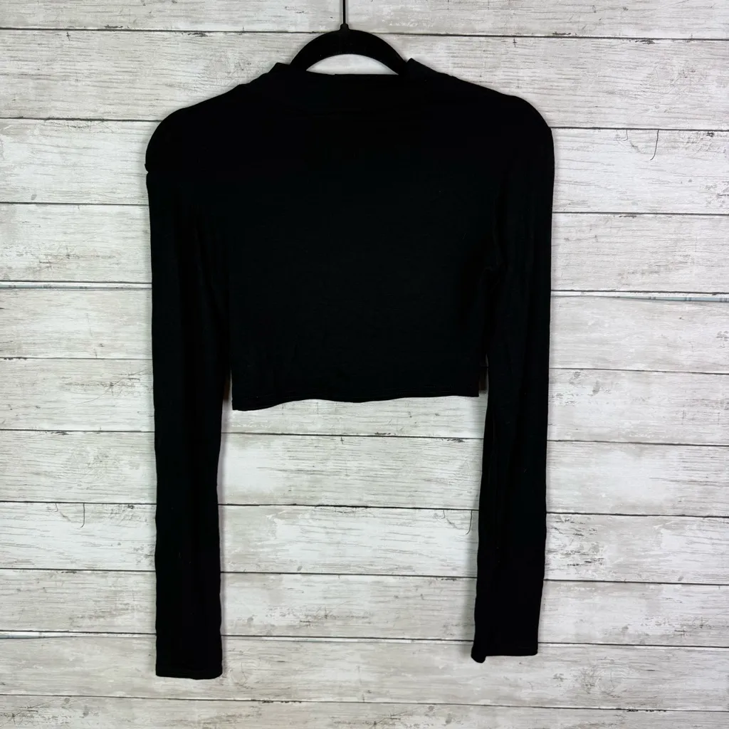Pretty Little Things High Neck Long Sleeve Cutout Crop Top Black Size 10 - Image 2