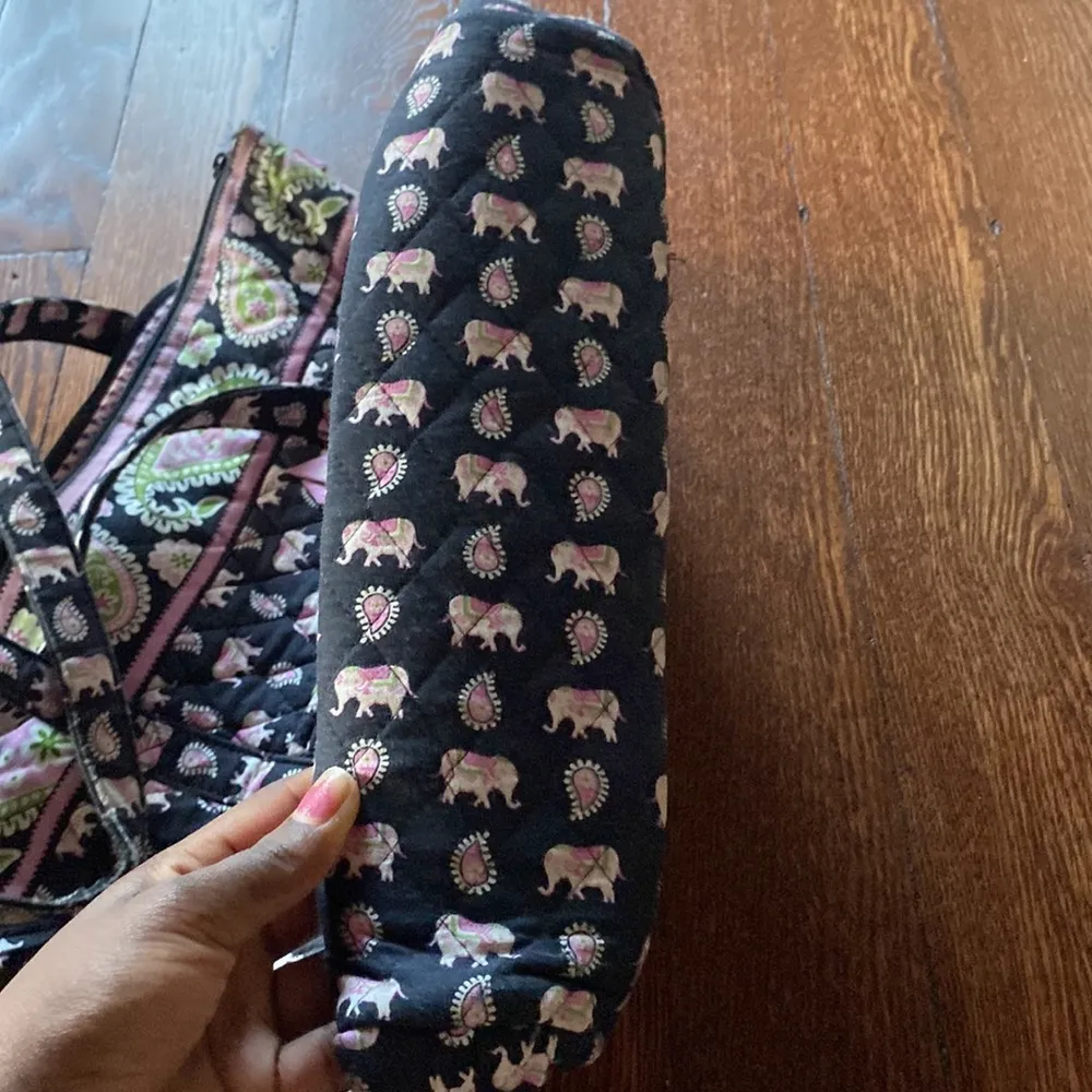 Vera Bradley Black Quilted Shoulder Bag with Pink Elephant Print - Image 6