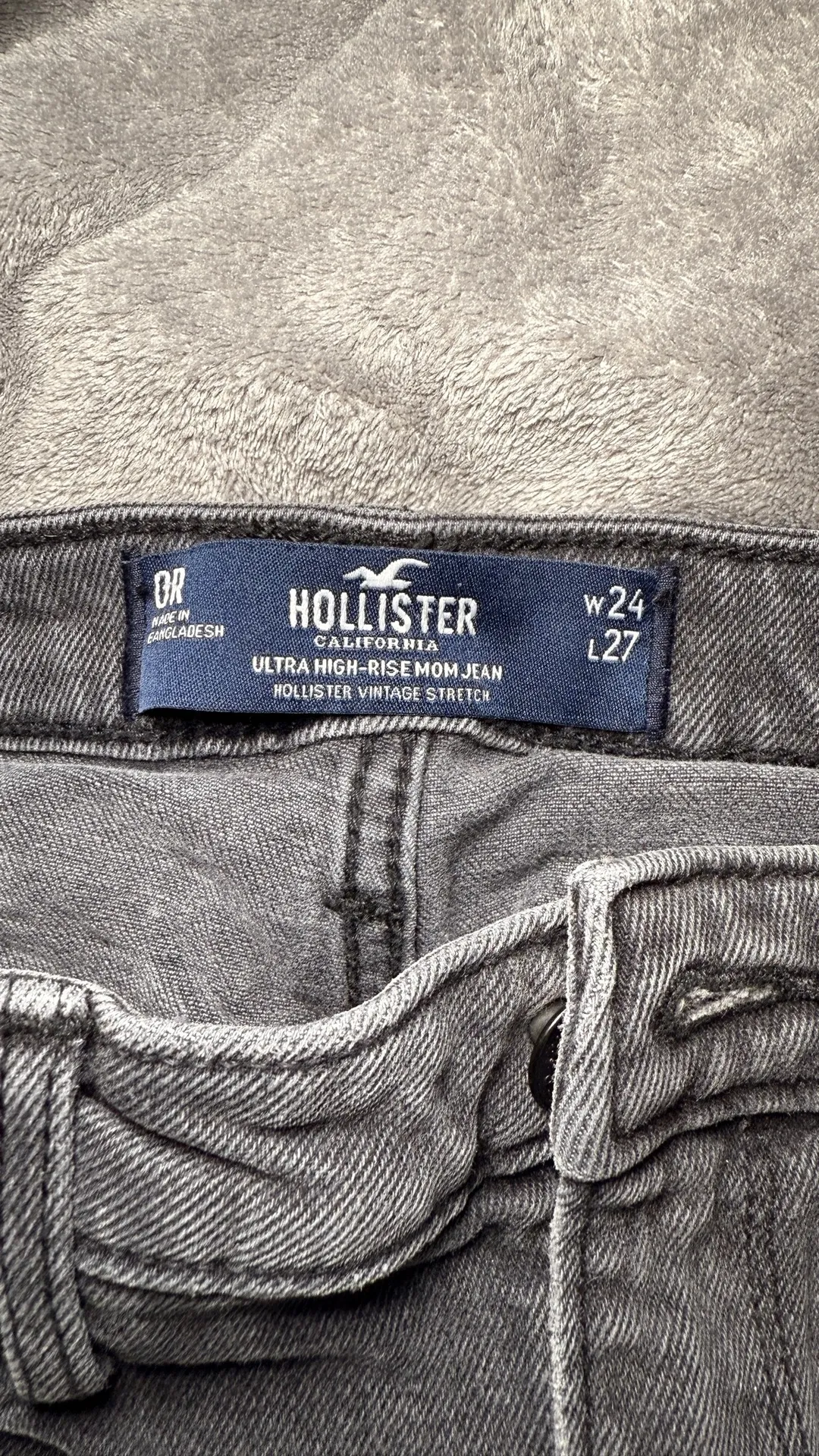 Hollister Jeans Mom Ultra High-Rise - Image 4