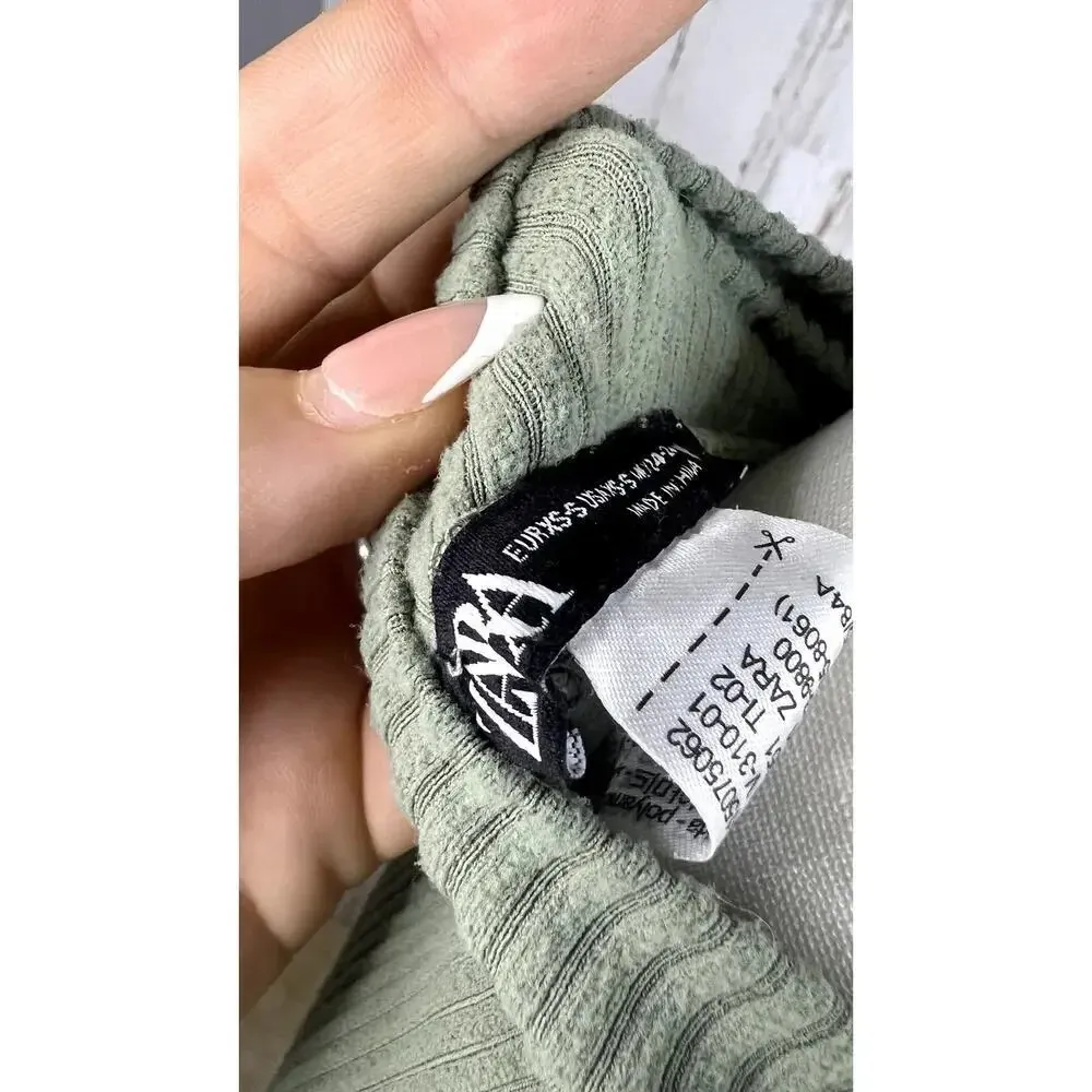 Zara Women's XS Green Ribbed Knit Crop Top Mock Neck‎ Sleeveless Casual Tank - Image 3