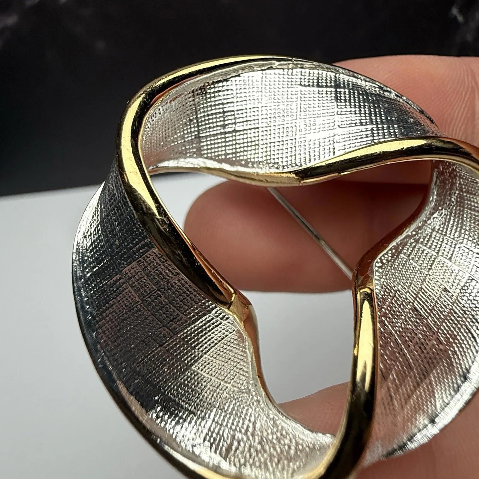 Napier Textured Two Tone Brooch Pin Signed Twisted Ribbon Triangle - Image 2