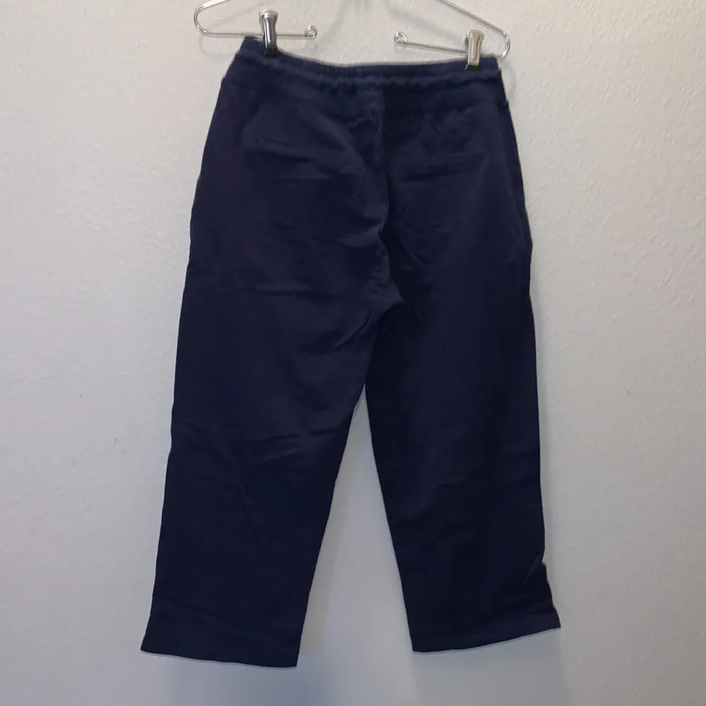 Amazon Weintee navy blue stretchy capri sweatpants - Image 6