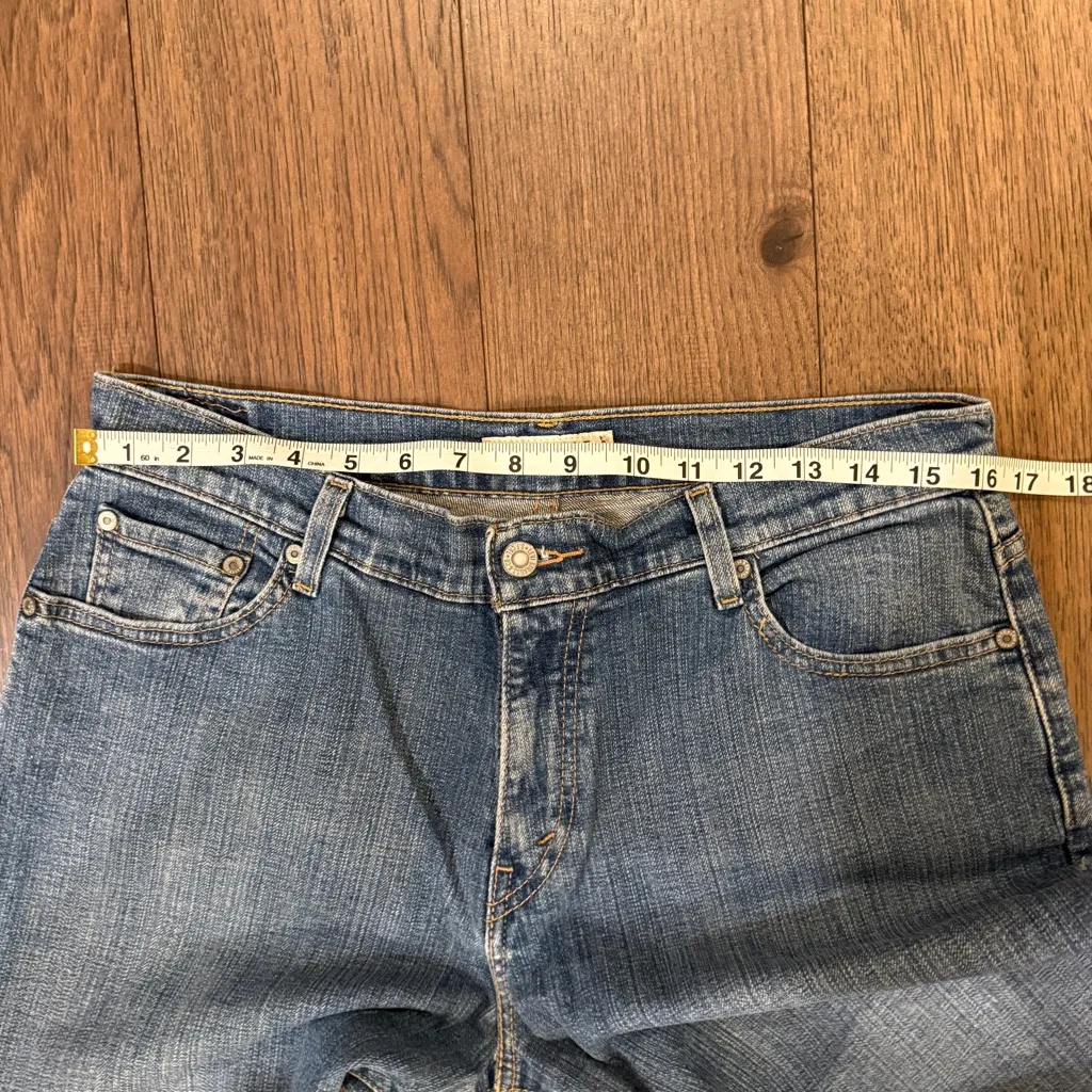 Levi’s relaxed boot cut 550 size 12 long - Image 7