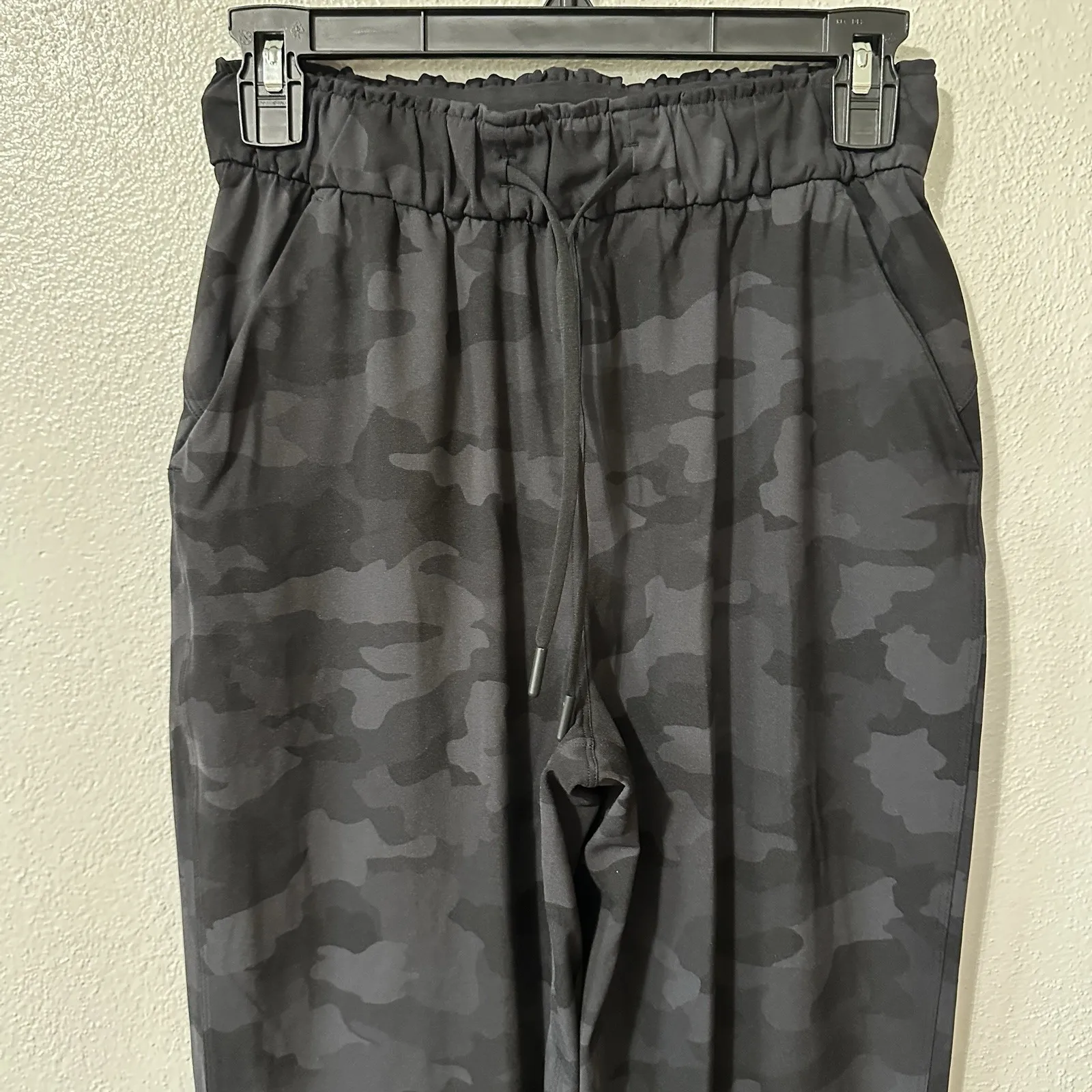 Lululemon Stretch‎ High-Rise Jogger Full Length 365 Camo Deep Coal Multi Size 4 - Image 2