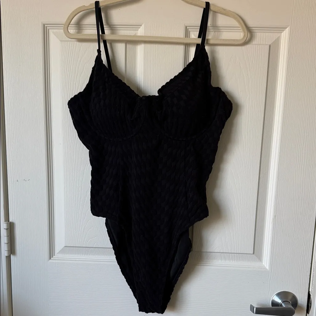 Good American Black Swimsuit - Image 2