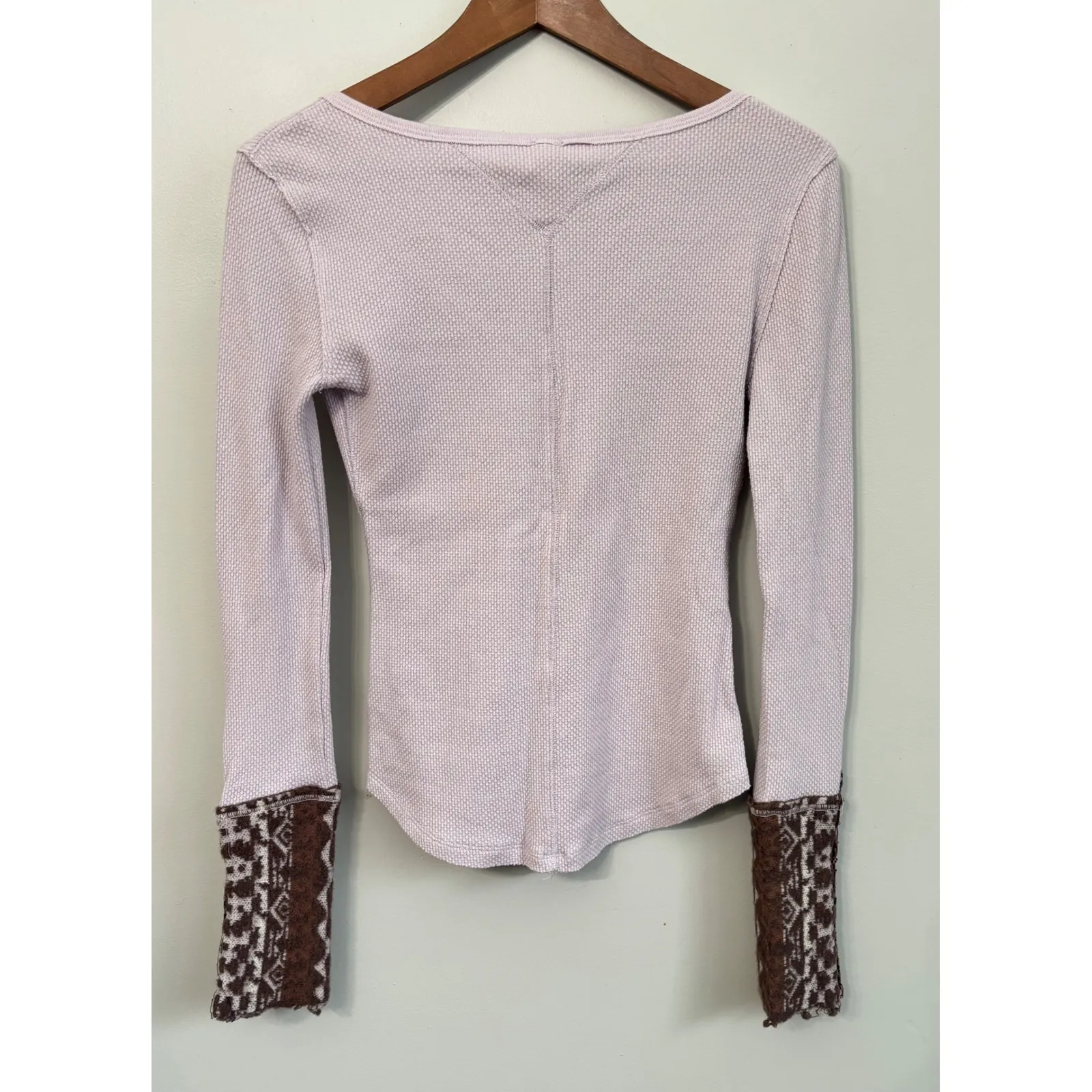 We the Free People‎ Lavender Waffle Knit V Neck Sweater Cuff Shirt Sz S Boho - Image 5