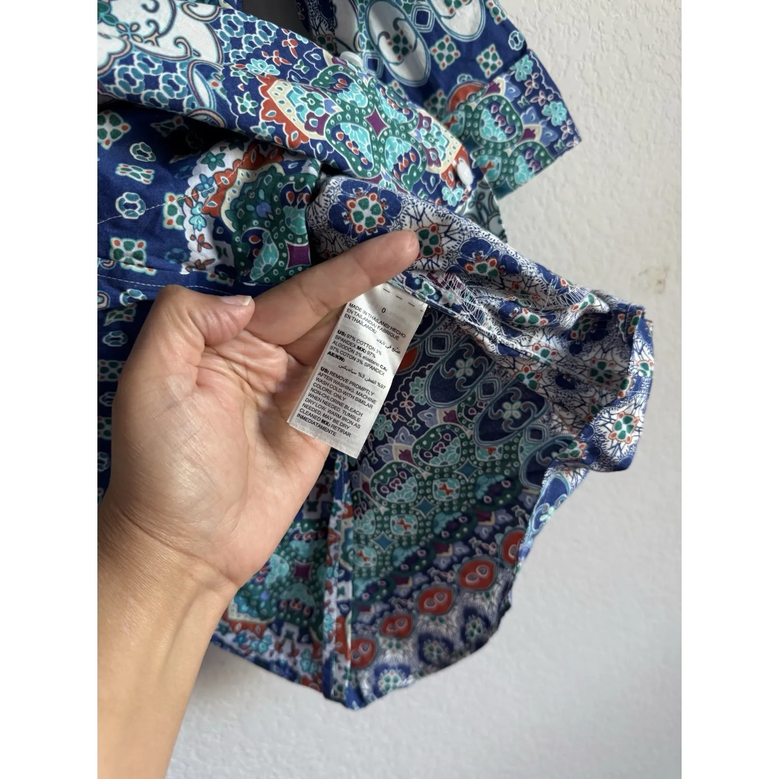 Chico's Button Down Blouse Hippie Boho No Iron Size 0 US Small Abstract Pockets - Image 12